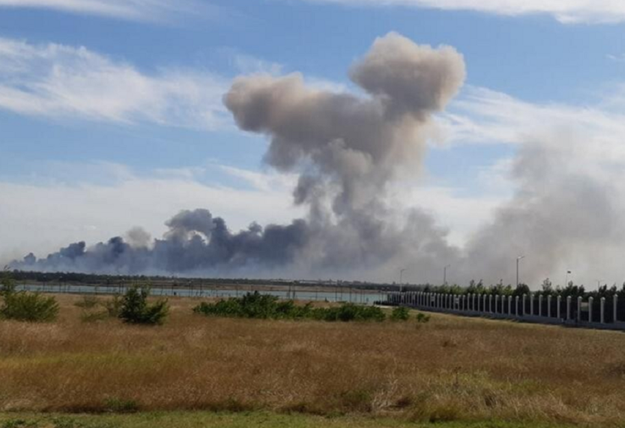 Потери РФ от взрывов в Джанкое - что уничтожено на складе в Крыму - фото 1