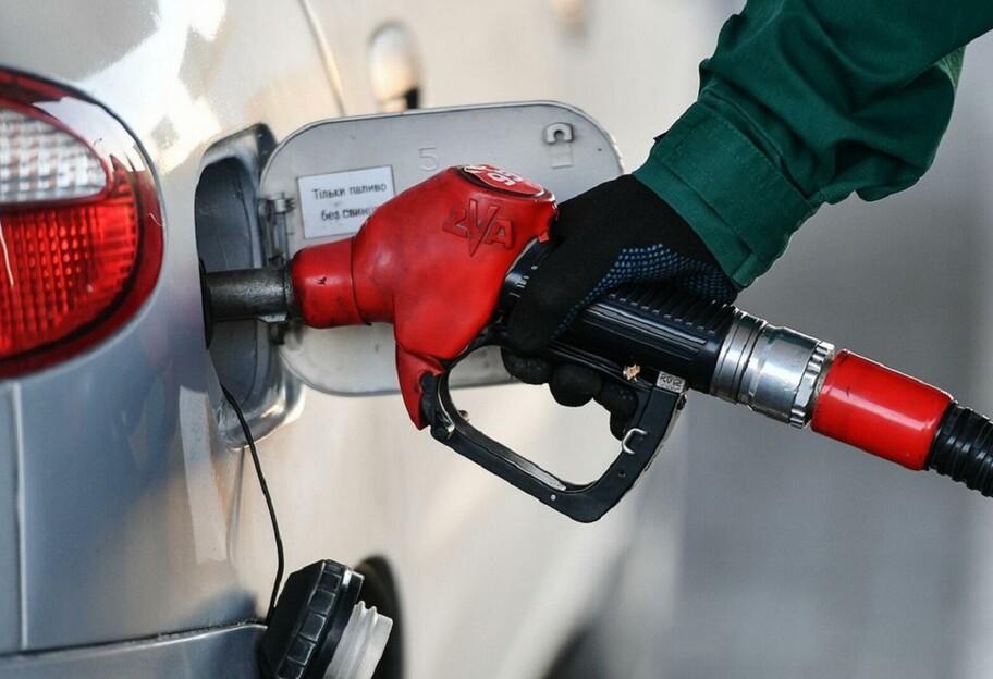 Дефіцит бензину - у Кабміні заявили про завершення кризи - фото 1