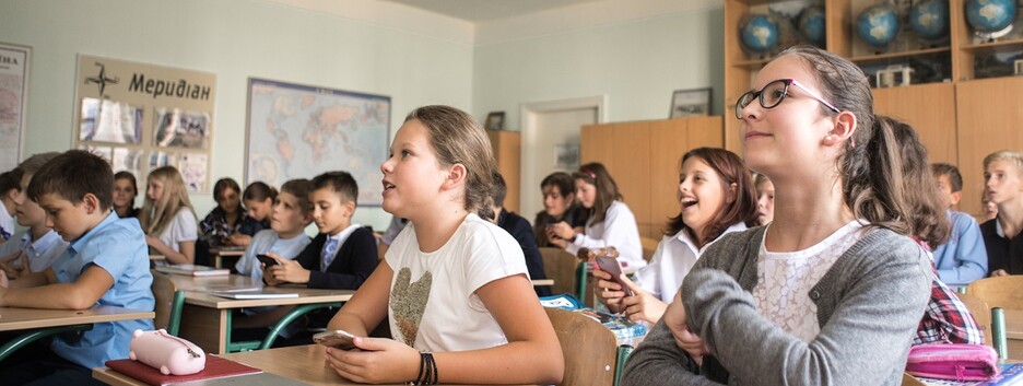 Майже 50% шкіл в Україні готові до навчання у очній чи змішаній формі – МОН