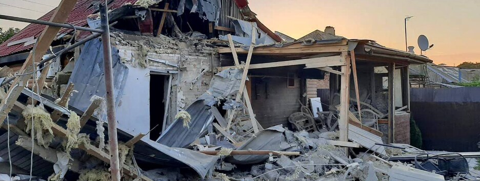 Оккупанты всю ночь гатили по Днепропетровской области: повреждены дома (фото) 
