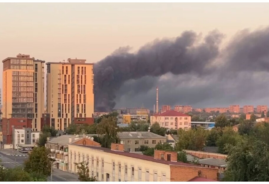 Пожар в Харькове 23 августа - загорелось здание госпредприятия, видео - фото 1