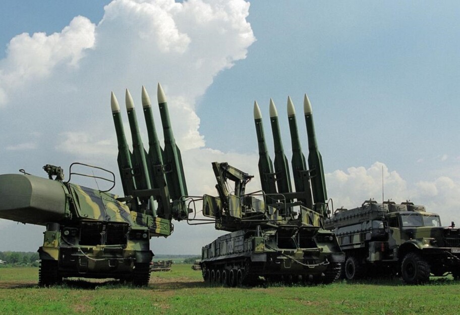 Испания передаст Украине вооружение и амуницию - что войдет в пакет помощи - фото 1