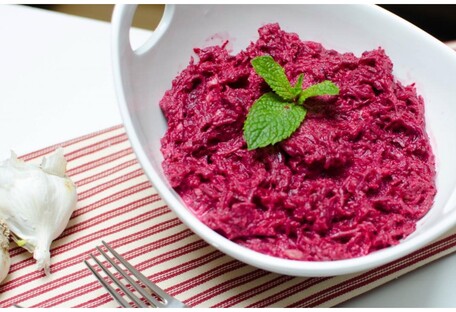 Ближневосточная кухня: рецепт свекольного салата с йогуртом