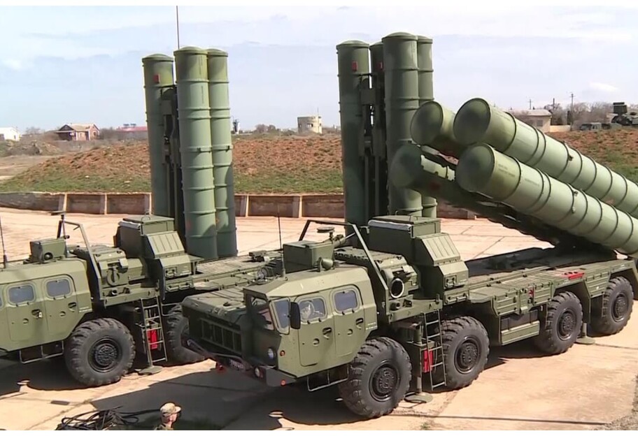 Росія вивезла із Сирії ЗРК С-300 - вони можуть бути використані у війні з Україною - фото 1
