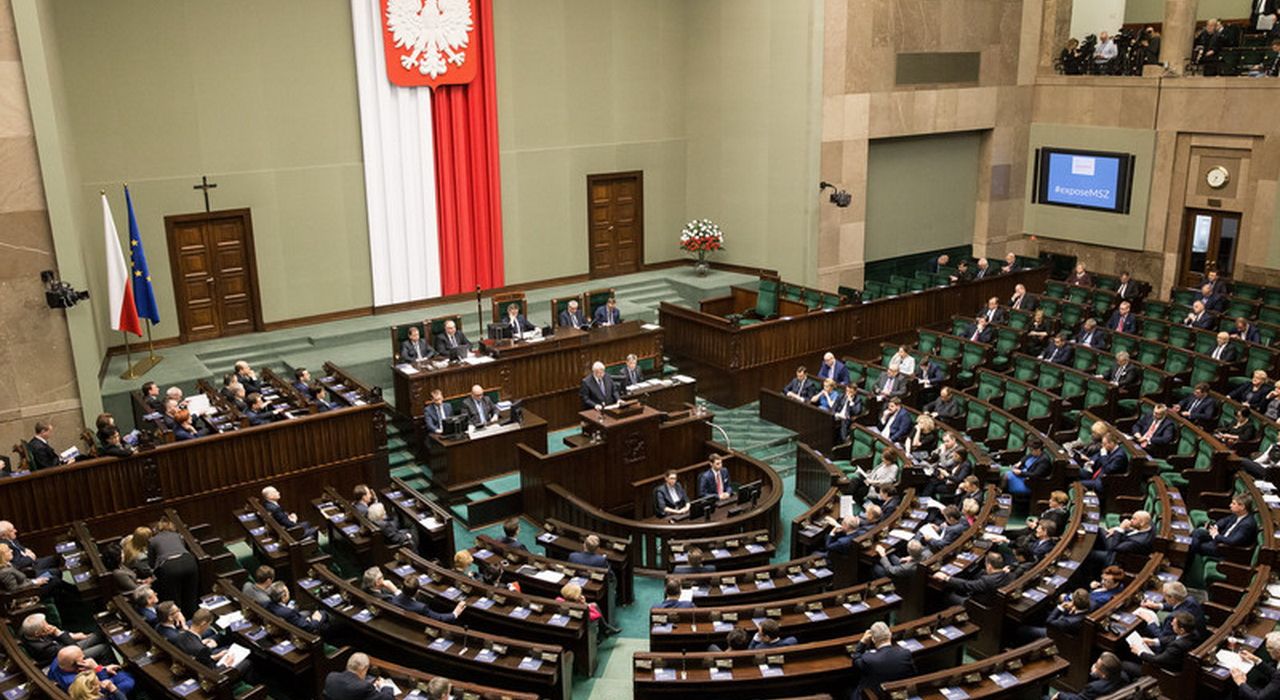 Польша обещает блокировать инициативы ЕС из-за переизбрания Туска