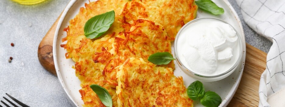 Готовим самые вкусные драники: 2 рецепта и полезные советы