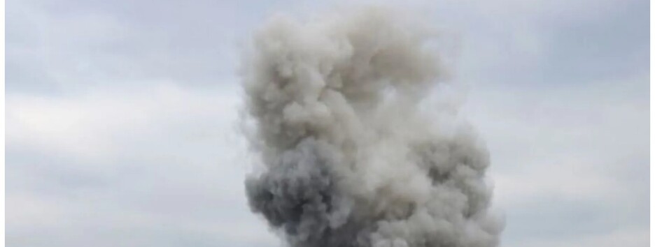 В окупованому Таврійську здетонував російський склад із БК (відео)