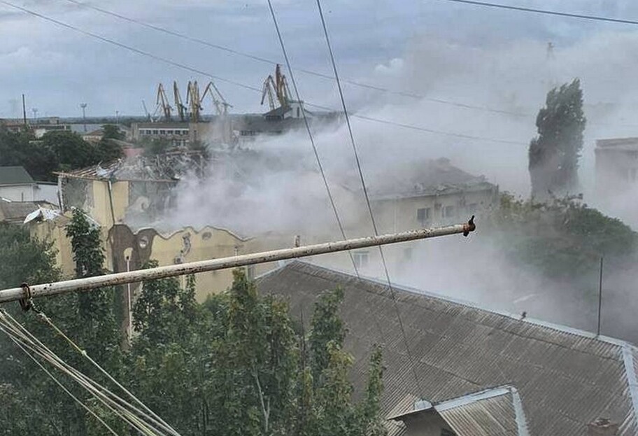 Вибухи на Херсонщині 3 вересня - знищено склад БК росіян - фото 1