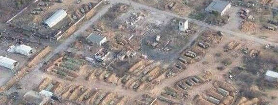 Настоящий военный городок: появились фото аэродрома россиян в Чернобаевке 