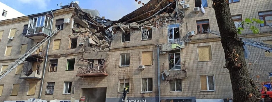 РФ двічі за ранок обстріляла Харків: зруйновано будинок у центрі міста (фото)