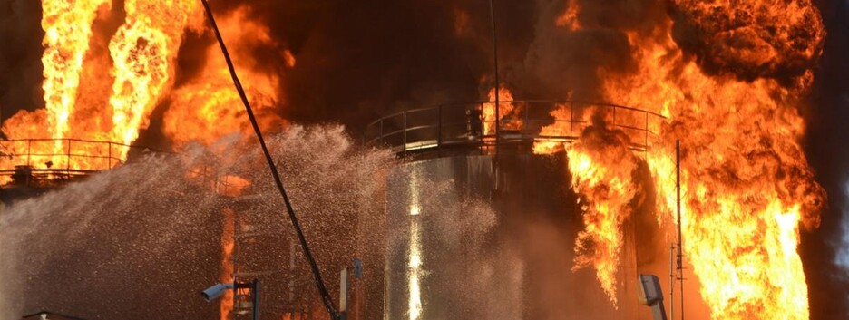 Росія знову вдарила по Кривому Рогу: горить нафтобаза