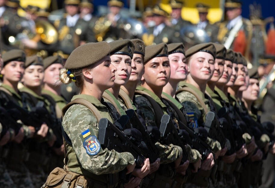 Військовий облік жінок зроблять добровільним - але не для медиків - фото 1