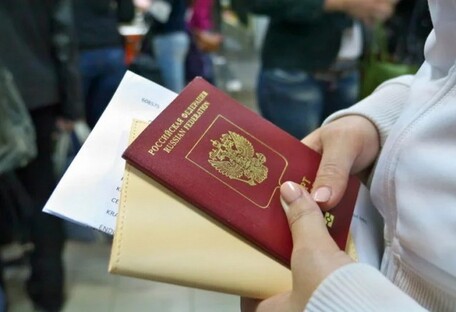 Некоторых россиян визовые ограничения ЕС не коснутся: названы категории 