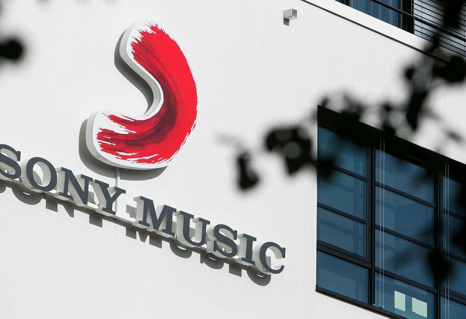 Sony Music окончательно уходит с российского рынка - со стримингов РФ уберут иностранные песни - фото 1
