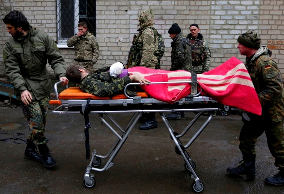 Оккупанты в больницах Луганской области - раненых очень много - фото 1