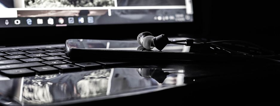 Зачем хакерам ваши телефон, часы и телевизор?