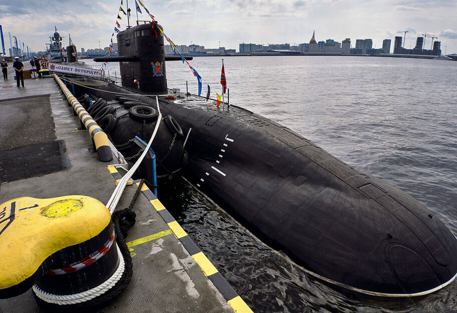 Підводні човни РФ втекли з Криму - їх перевели до Новоросійська - фото 1