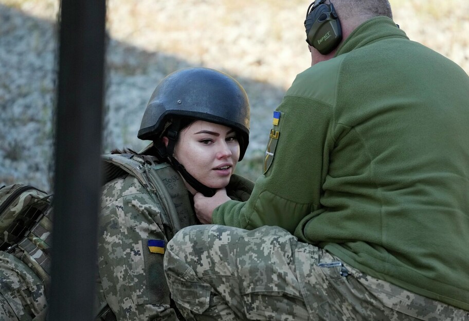 Військовий облік для жінок - законопроект про добровільну постановку ухвалила ВР - фото 1