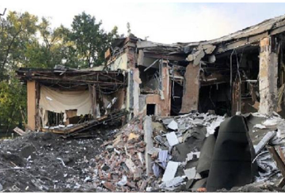 Обстріл Запоріжжя 25 вересня – є руйнування інфраструктури та постраждалі - фото 1