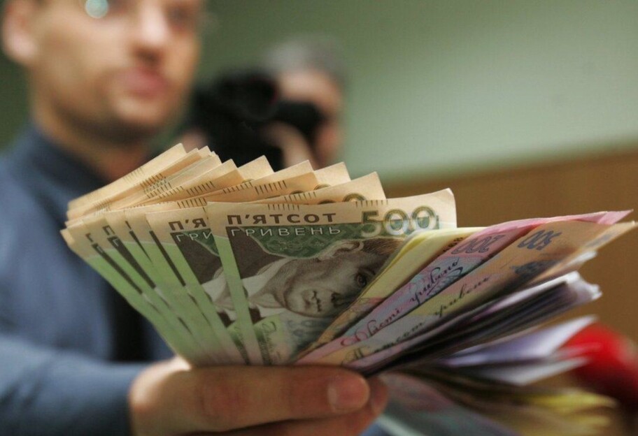 Виплата пенсій – з 1 жовтня для деяких українців зростуть виплати - фото 1