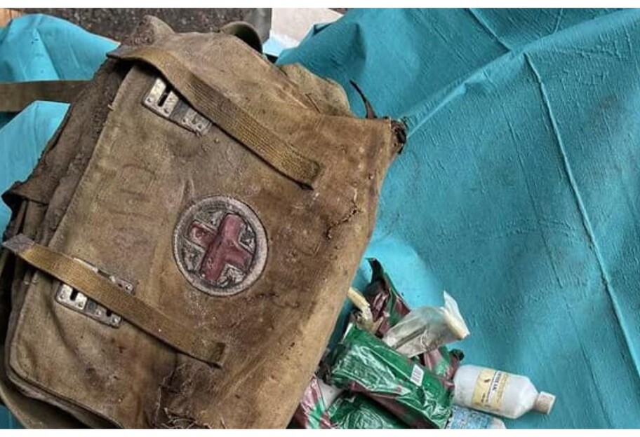Медицина в армии РФ – украинские военные показали аптечку россиян, фото - фото 1