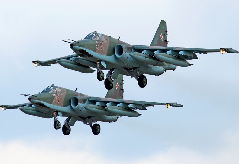 Уничтожение российских самолетов на Донбассе – ВСУ приземлили два Су-25 - фото 1