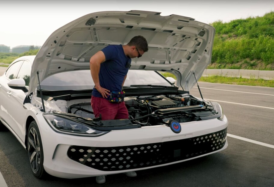 Найширший у світі автомобіль – Volkswagen представив оригінальний концепт-кар Lamando 5XL, відео - фото 1