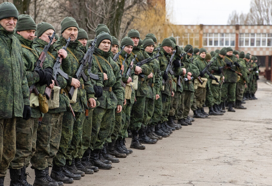 Мобілізація в армію росії - військових Криму попередили про відповідальність - фото 1