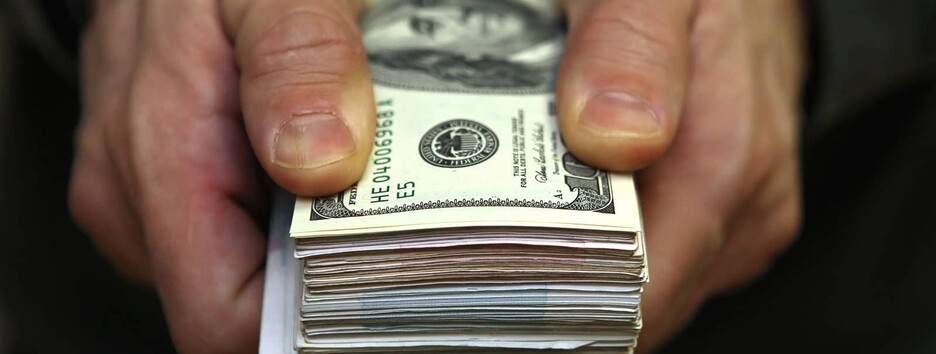 Долар по 50: українцям сказали, що буде з валютою в 2023 році