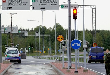 Фінляндія закриє кордони для туристів із росії