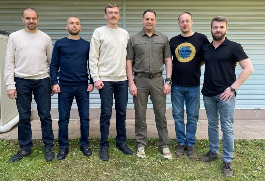 Захисники Азовсталі отримали звання Герой України та орден Золота Зірка, фото - фото 1