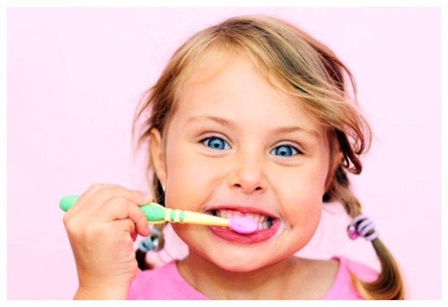 Уход за зубами ребенка - советы доктора Комаровского  - фото 1