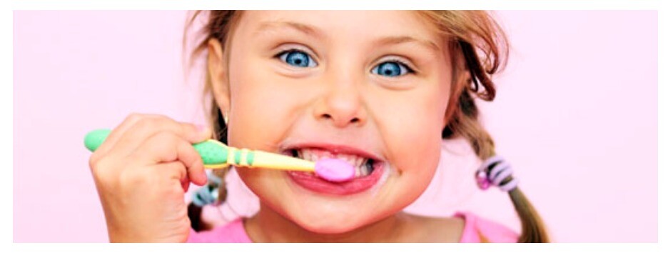Як доглядати за зубами дитини: 5 порад доктора Комаровського