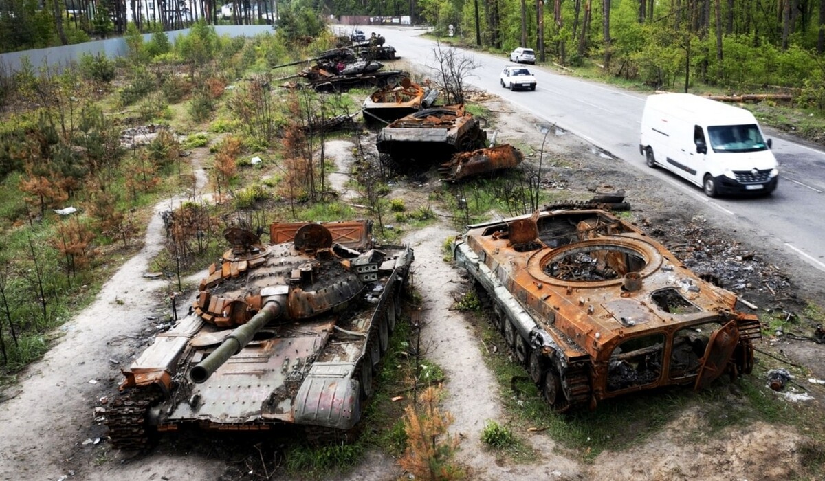 Мінус 330 окупантів та 14 танків: Генштаб розповів про нові втрати Росії.