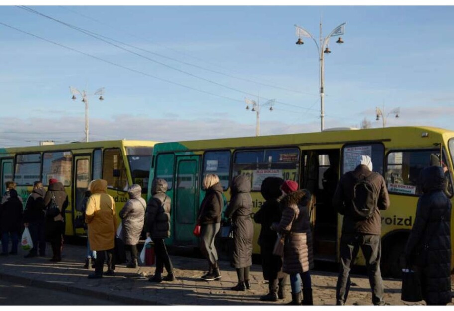 Запрет на трансляцию музыки в общественном транспорте в Украине – какие штрафы для нарушителей - фото 1