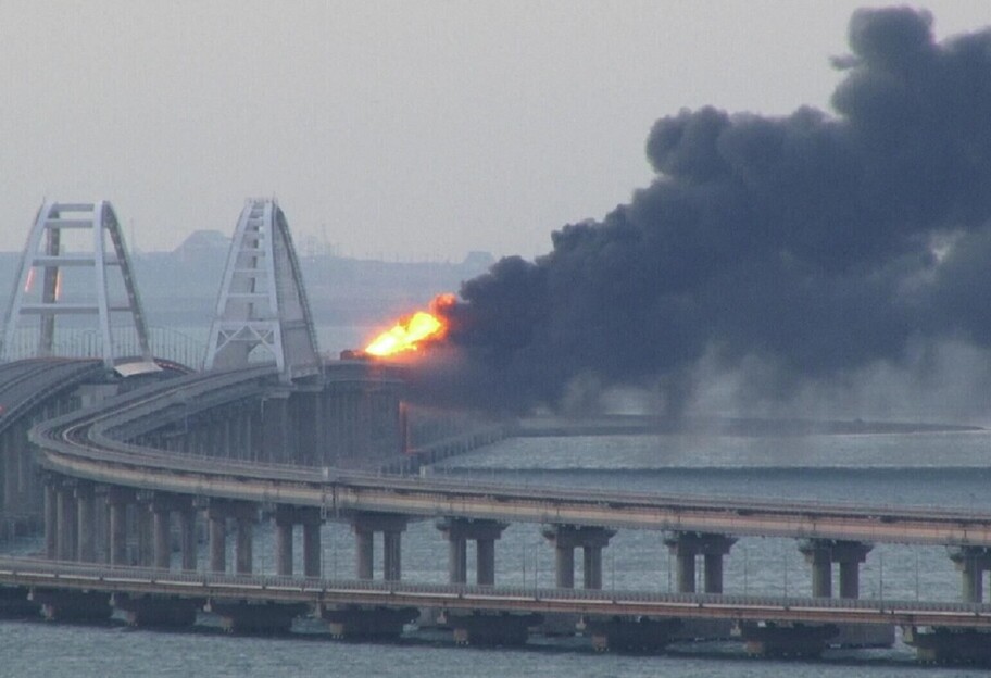 У BILD висунули три версії причин вибуху на Кримському мості - фото 1