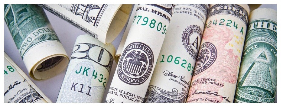 Як купити долари за офіційним курсом: фінаналітик дав пораду