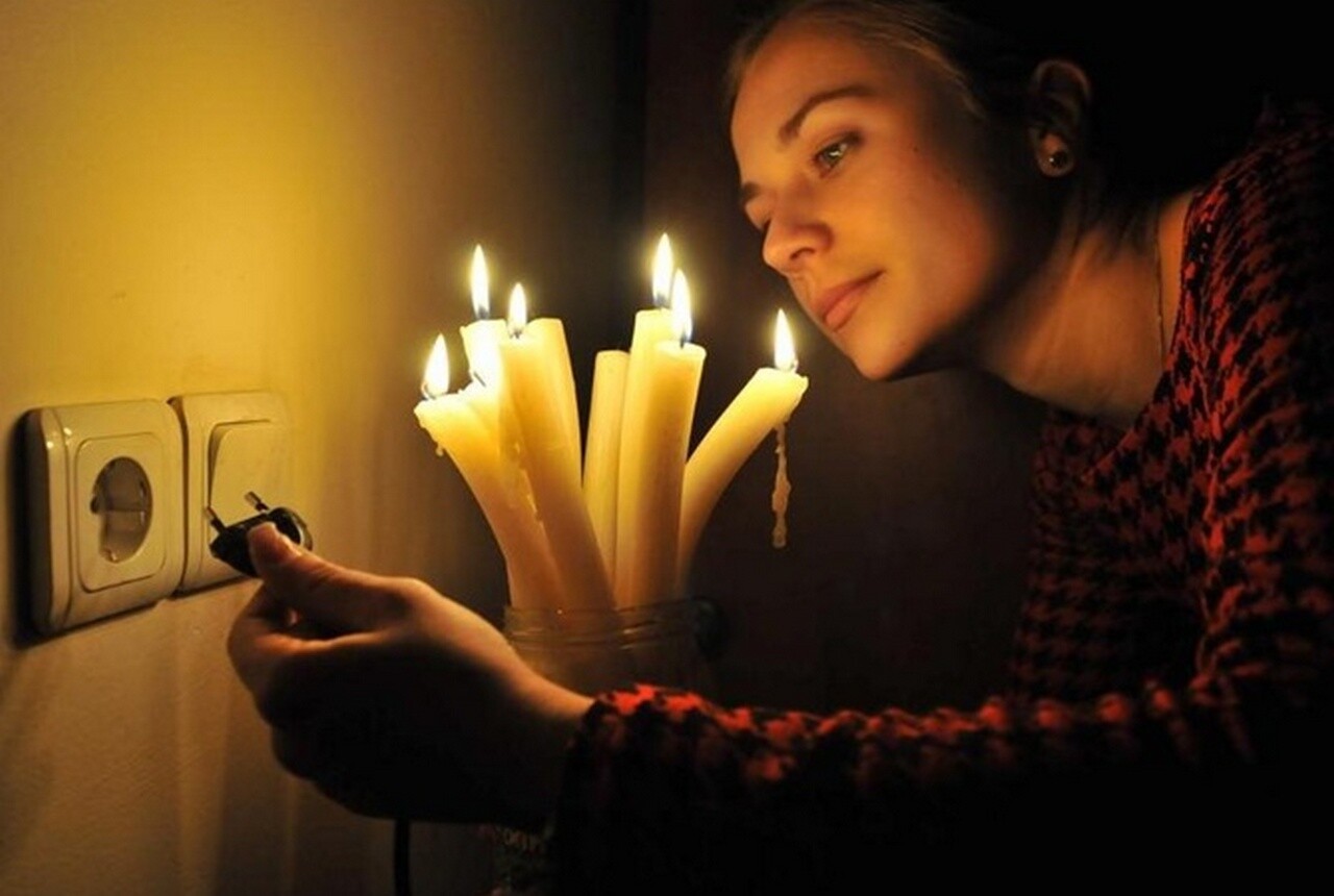 Перебої зі світлом в Україні 10 жовтня – громадян просять економити електроенергію - фото 1