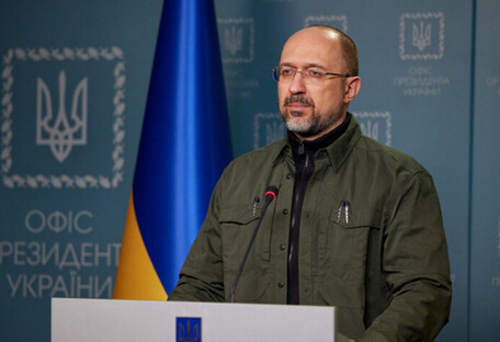 Украинцев просят потерпеть: премьер Шмыгаль рассказал, когда восстановят электроэнергию 