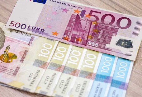 Обмін гривень на євро у Литві: українцям пояснили, як конвертувати валюту