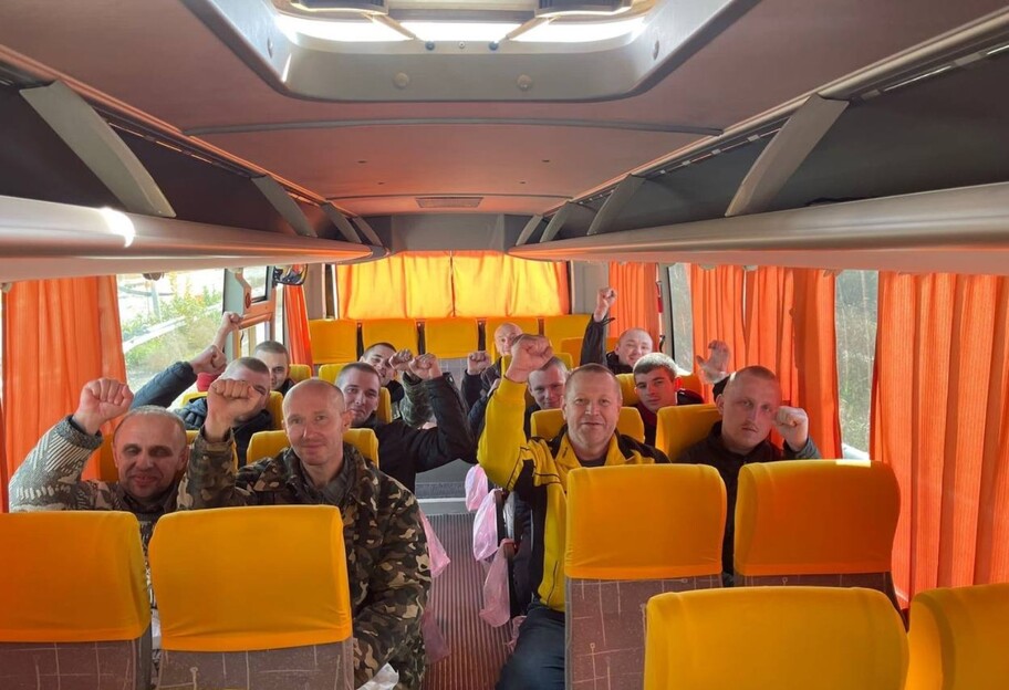 Обмен пленными 13 октября - в Украину вернулись 20 защитников - фото - фото 1