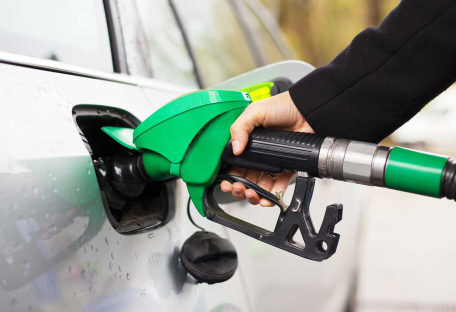 Цены на топливо в Украине 13 октября - дизельное топливо подорожало - фото 1