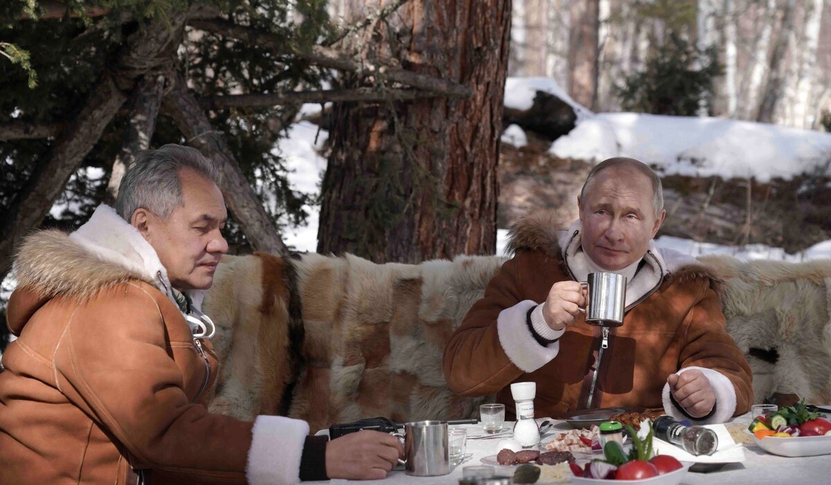 Путін, Шойгу та шамани: рішення, які постійно погіршують позиції 