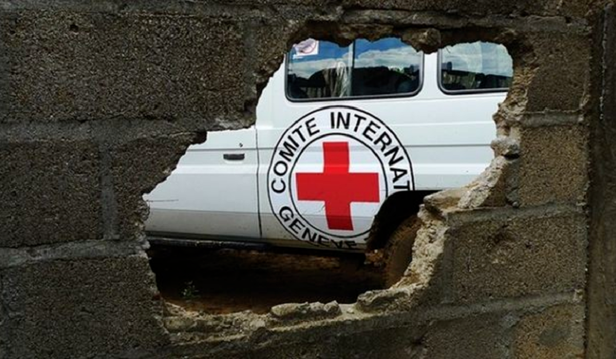Пора не просить, а требовать: как в Украине отреагировали на ультиматум Красному Кресту