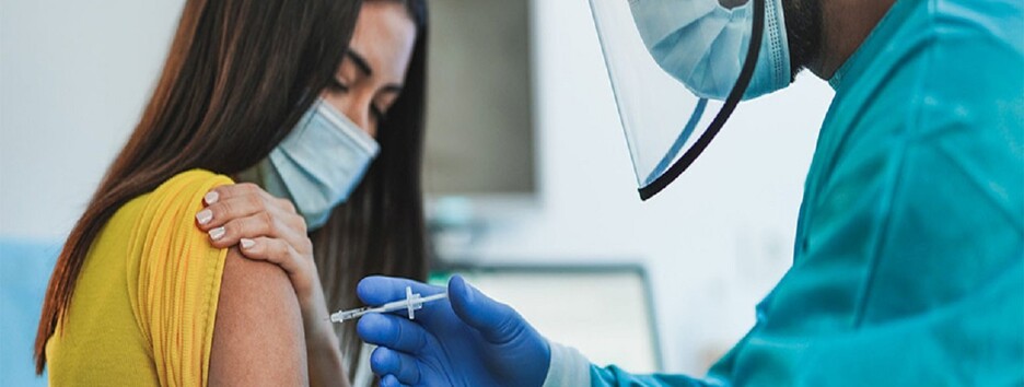 Отказали в вакцинации: Минздрав рассказал, что делать пациенту 