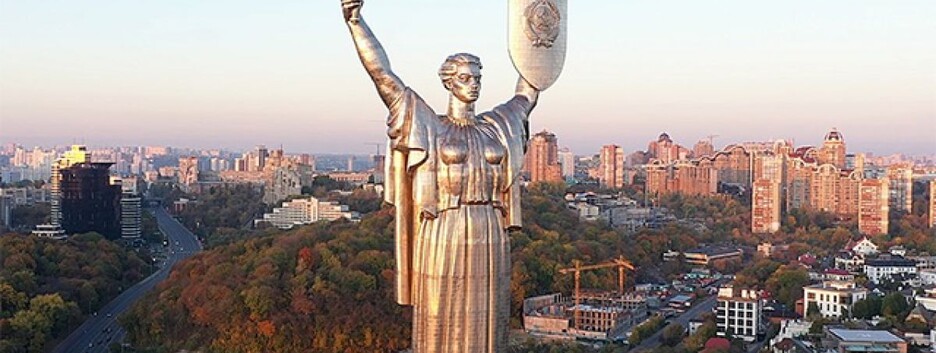 Київ під пекельним обстрілом: окупанти поцілили по критичній інфраструктурі