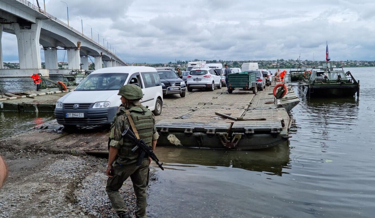 Цивільні не постраждали: ЗСУ завдали високоточного удару по Антонівському мосту в Херсоні фото