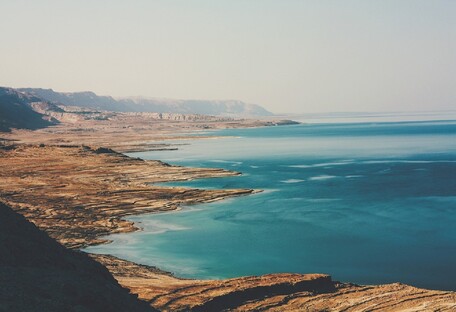 Отдых на Мертвом море: правда ли, что в нем невозможно утонуть