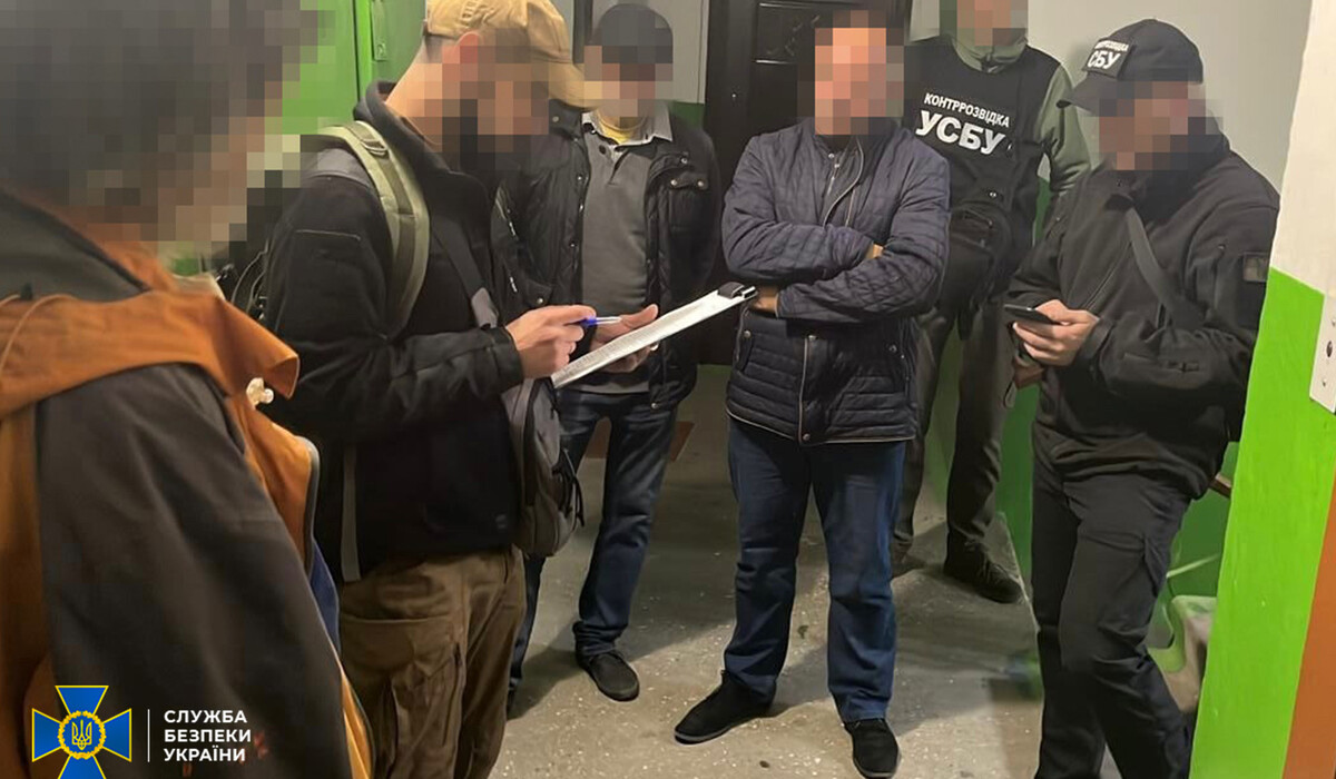 Передавал врагу информацию: СБУ задержала наводчика ракет по Ровно (фото) фото