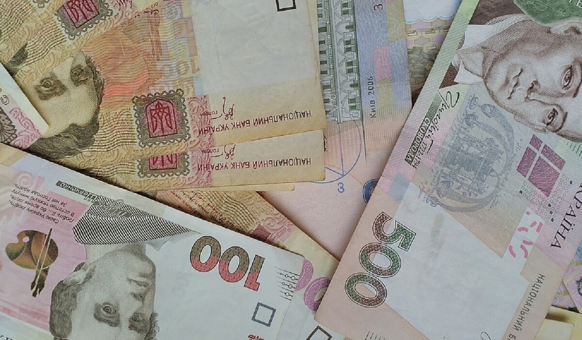 Гривна не будет падать в ближайшее время: эксперт дал прогноз  фото